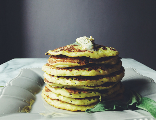 pancake salati di patate e parmigiano