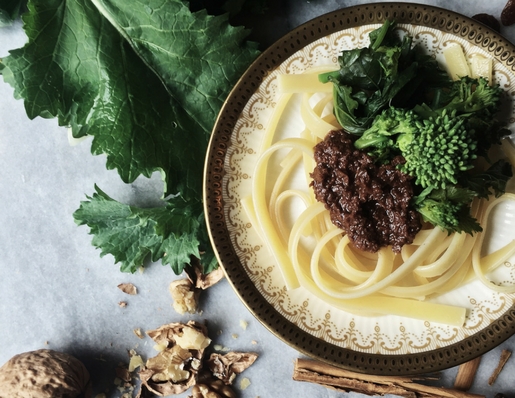 pesto di noci con broccoletti e cannella