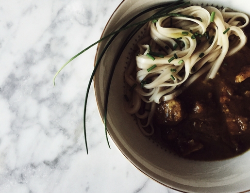 ricette giapponesi: zuppa di curry con udon